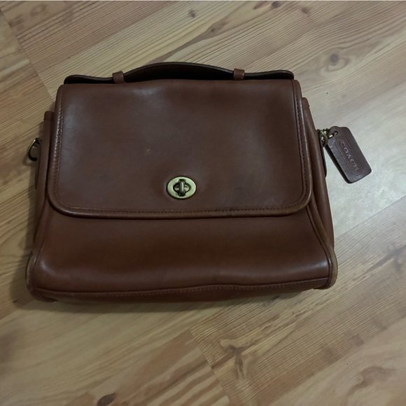 VTG Coach 9870 British Tan Leather Court Bag Crossbody Shoulder USA Made Y2K